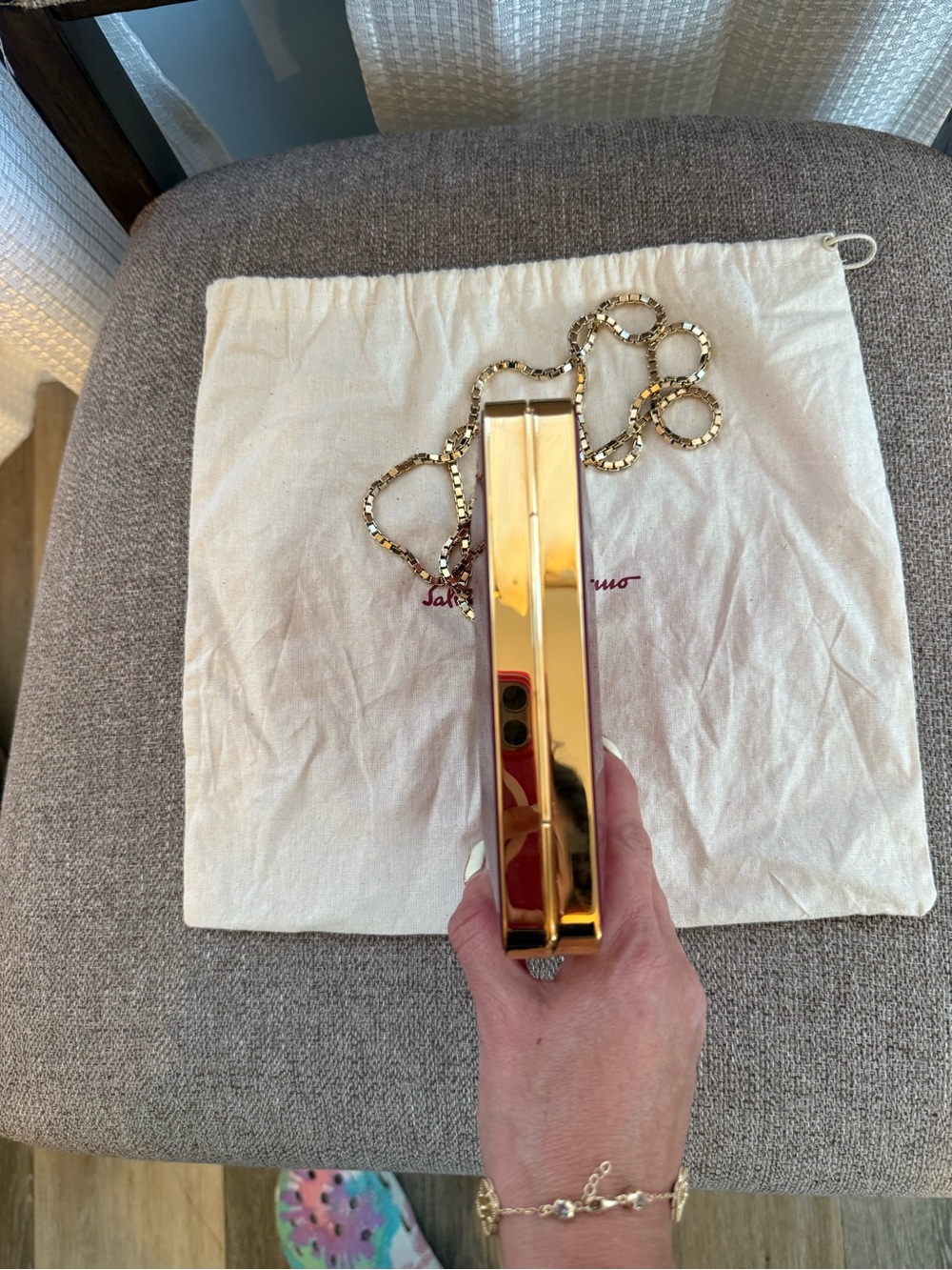 Salvatore Ferragamo Fuchsia Faceted Resin Evening Clutch with Gold Chain - Picture 4 of 6